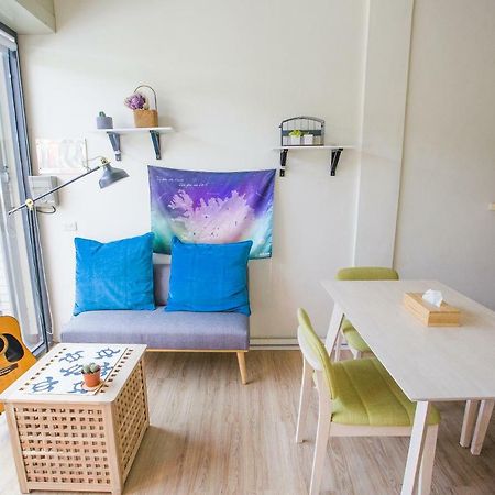 Km Hostel Чиай Сити Екстериор снимка